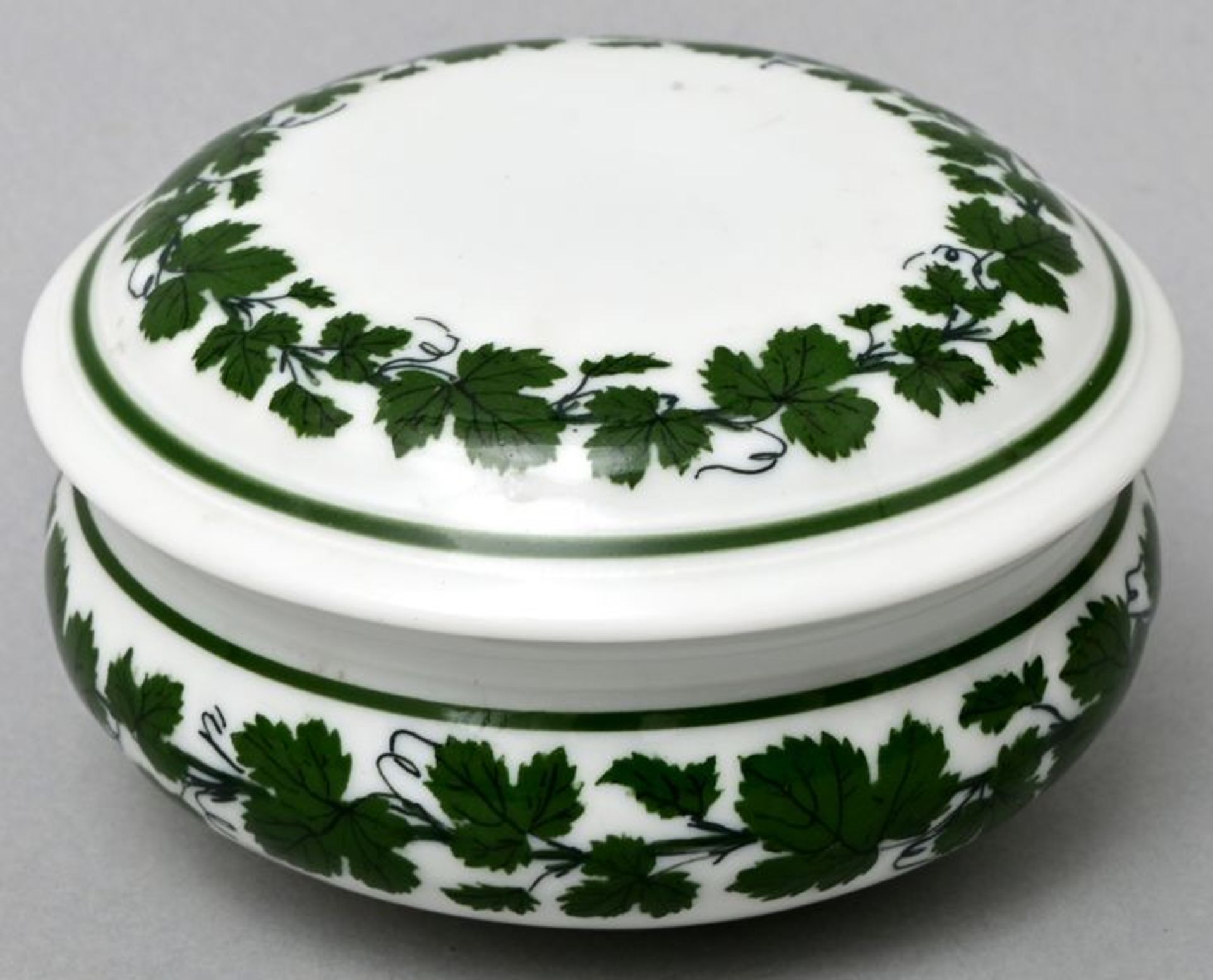 Deckeldose Weinlaub/ box grape leaf pattern