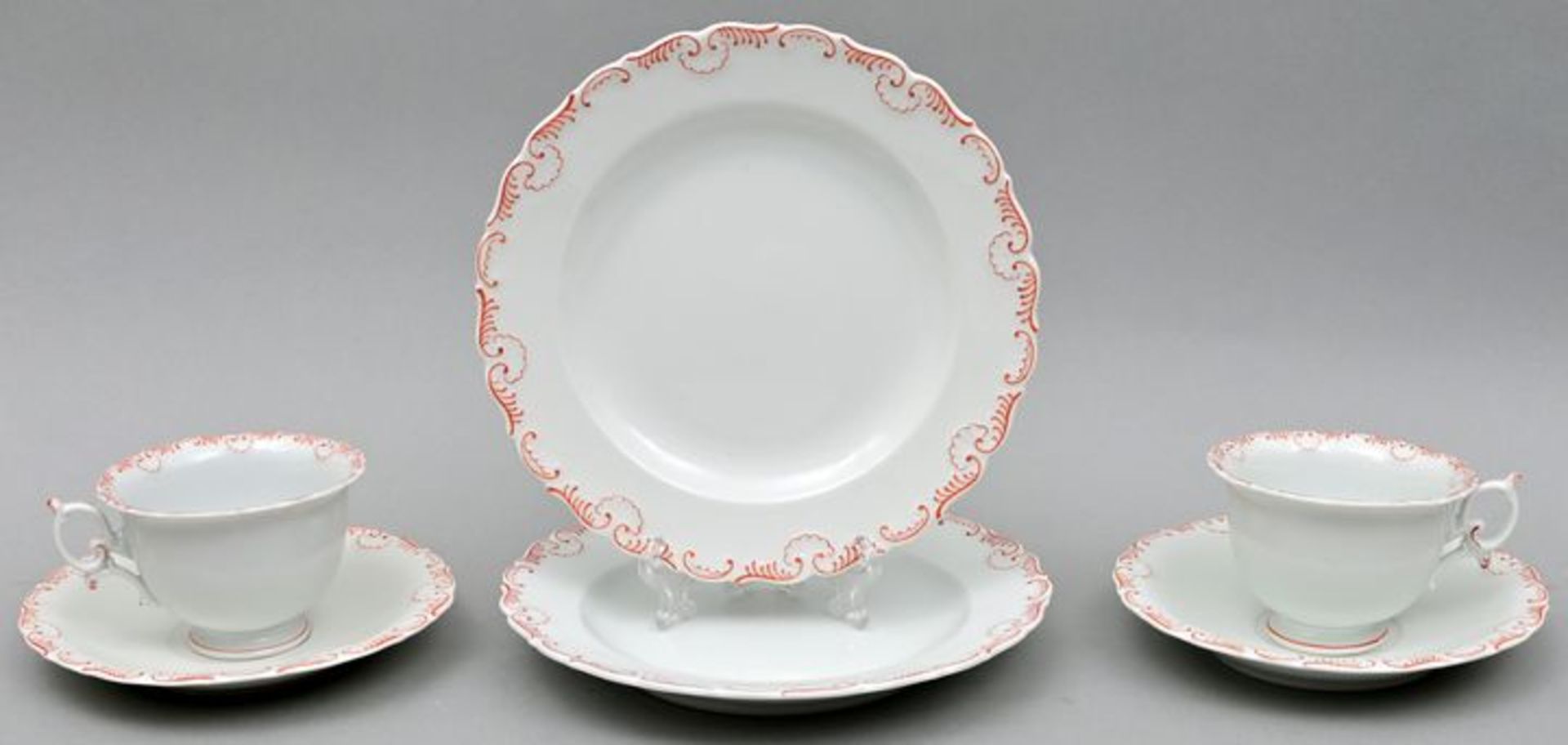 Meissen-Gedecke/ cups with saucers and plates