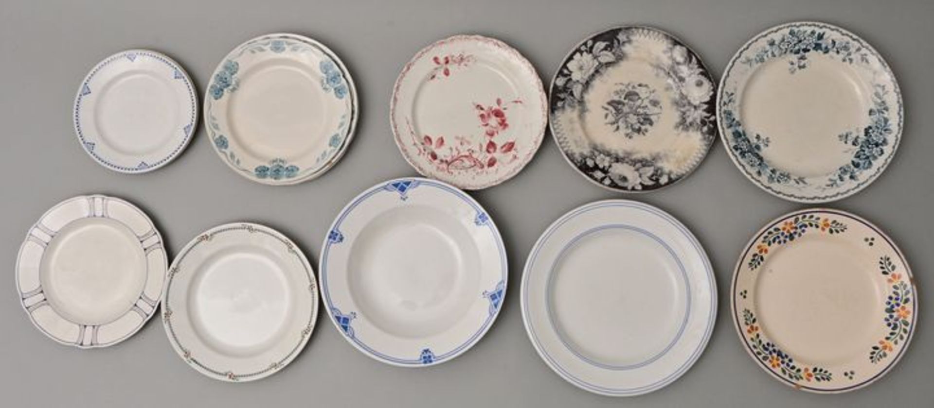 14 Teller Steingut/ 14 creamware plates