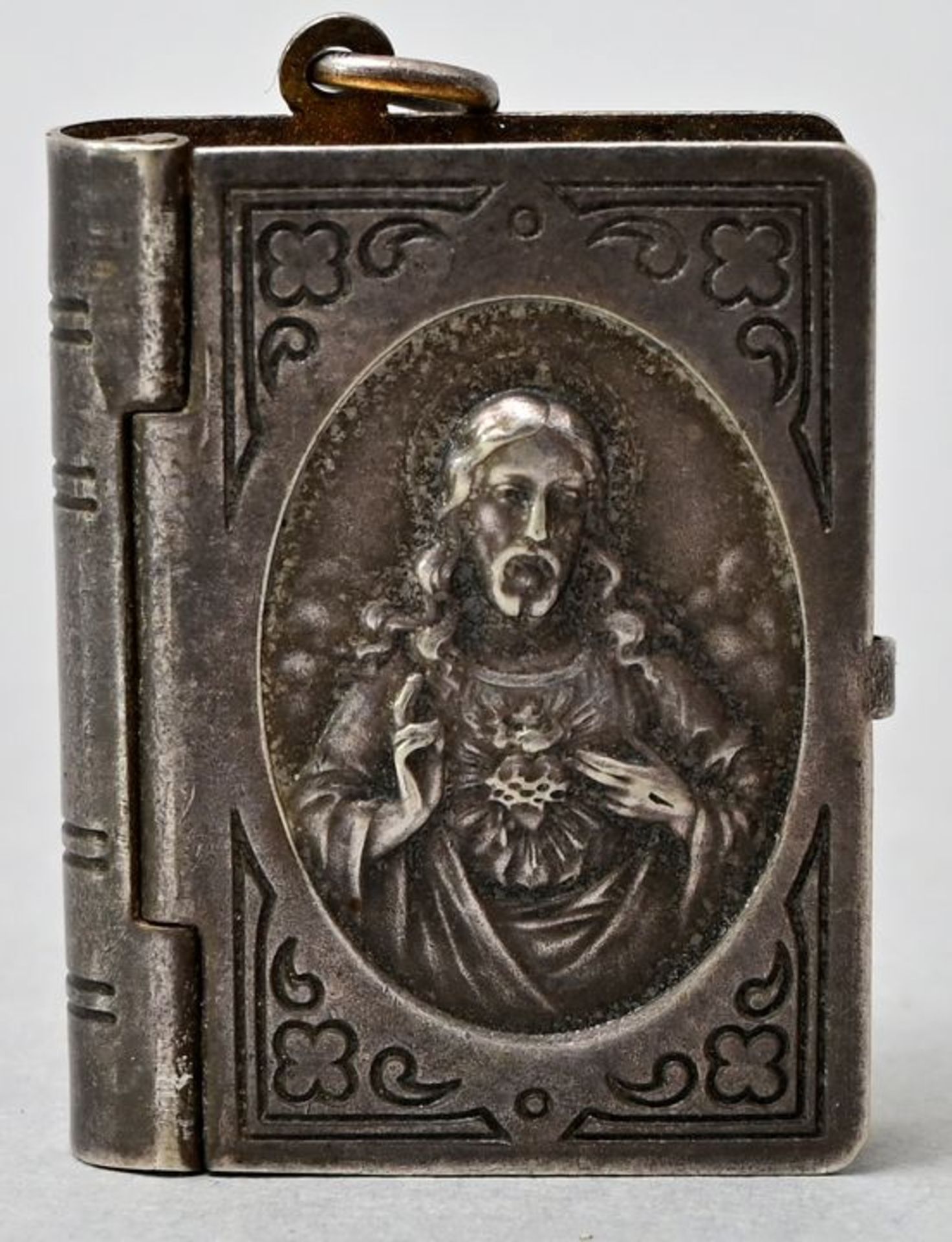 Religiöser Medaillonanhänger/ pendant in shape of the bible