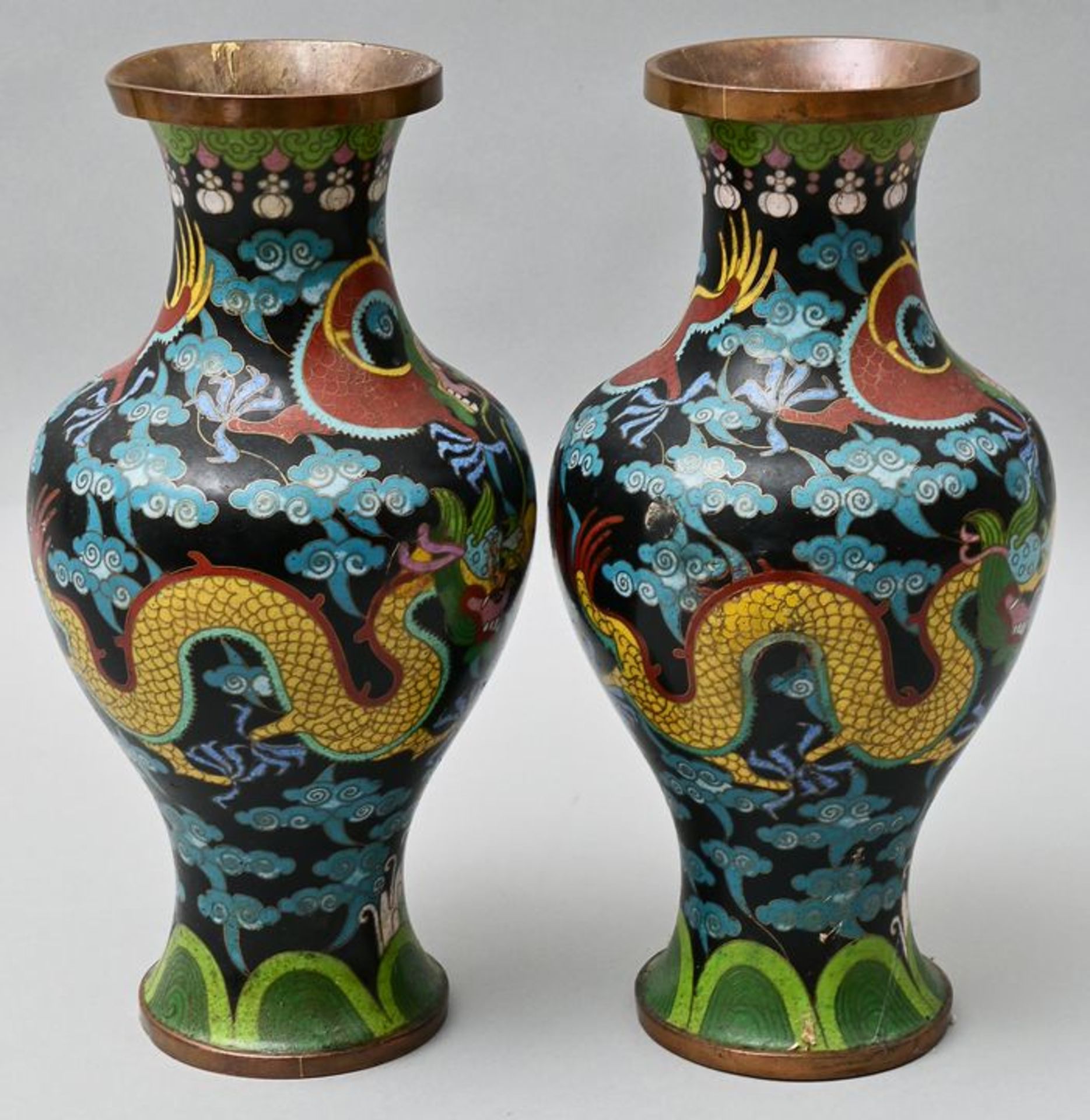 Paar Cloisonne Vasen / Pair of cloisonné vases