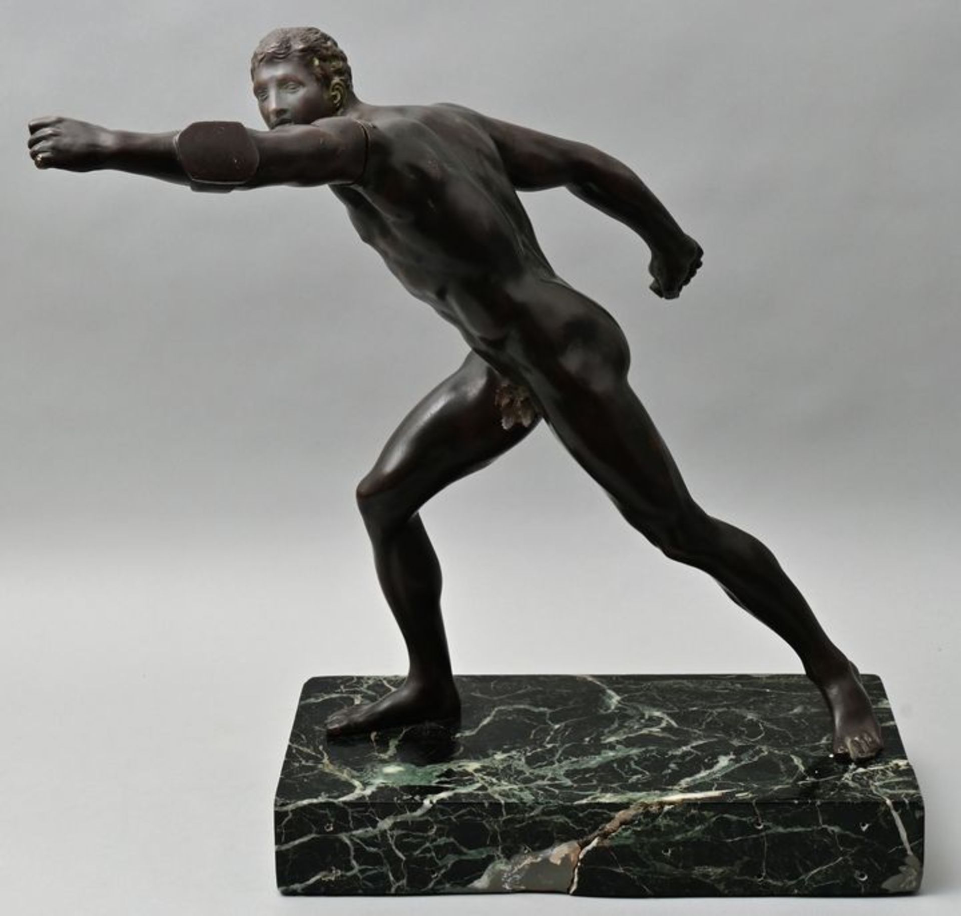 Bronzeskulptur des Borghesischen Fechters / Bronze Sculpture of the Borghese Fencer - Bild 4 aus 7