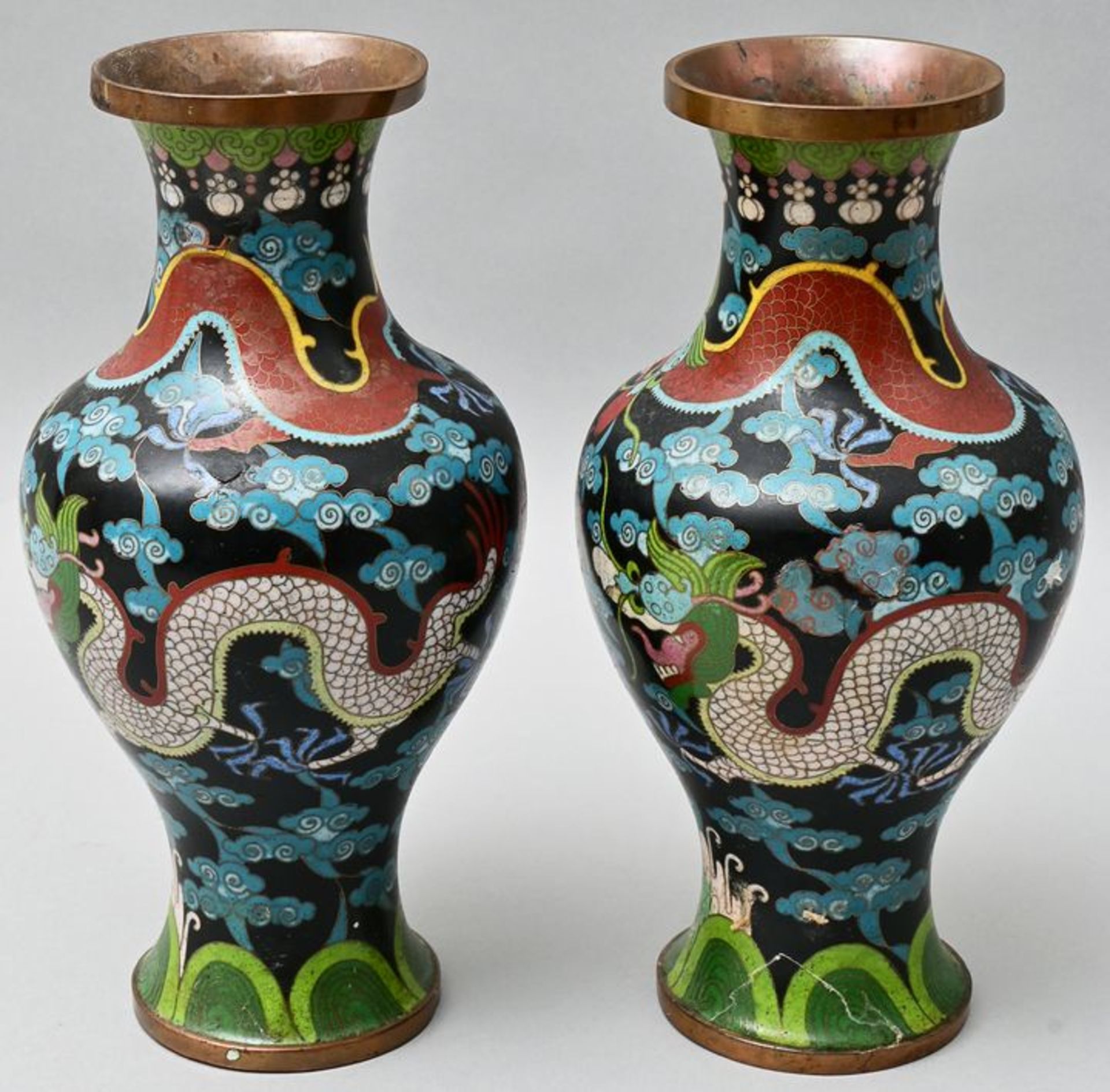 Paar Cloisonne Vasen / Pair of cloisonné vases - Image 3 of 3