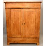 Kleiderschrank / Wardrobe