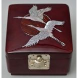 Lackdose mit Kranichen / Lacquer box with cranes