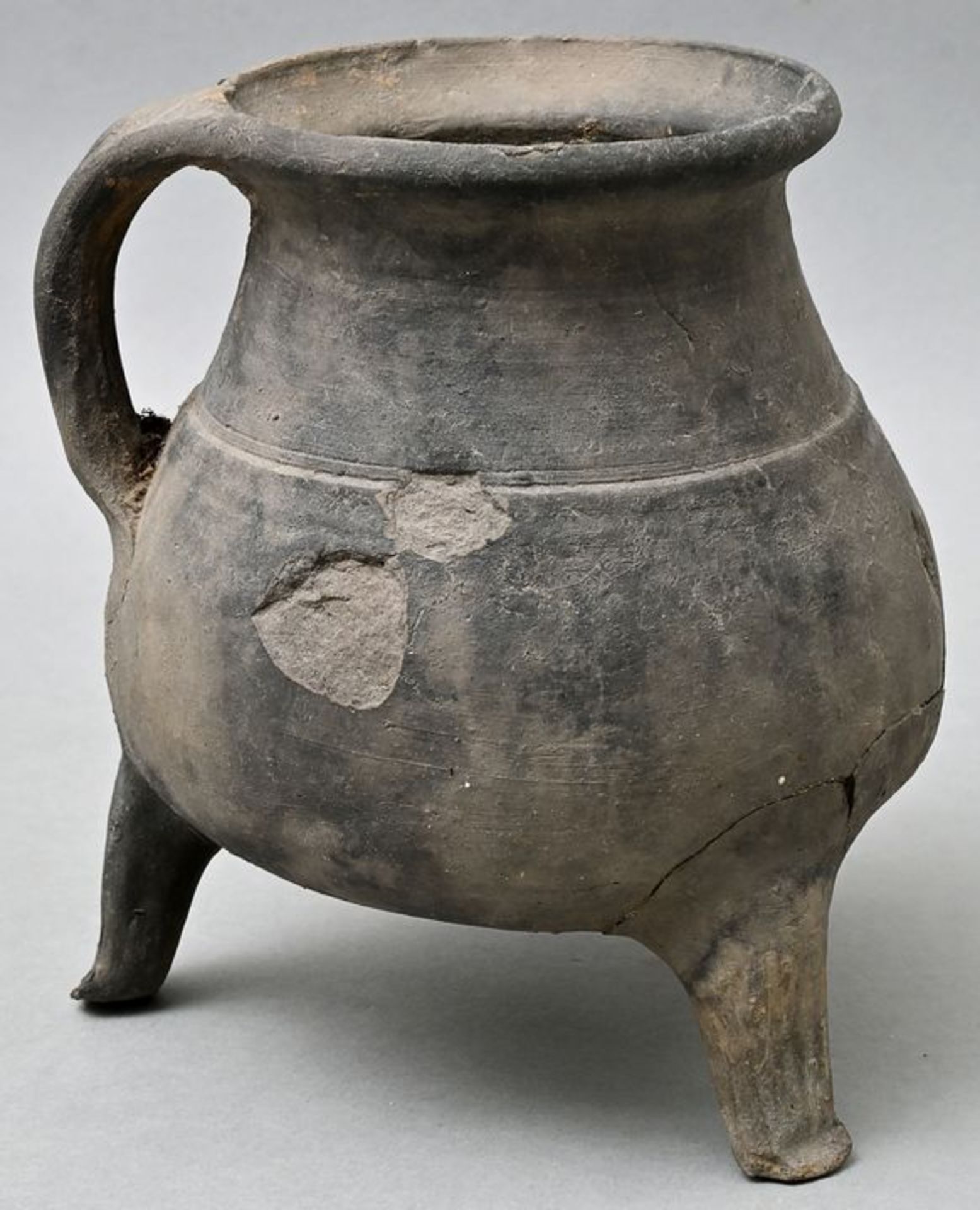 Dreibeintopf/ ceramic pot