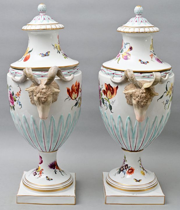 Paar Prunkvasen Fürstenberg/ a pair of large vases - Image 3 of 8