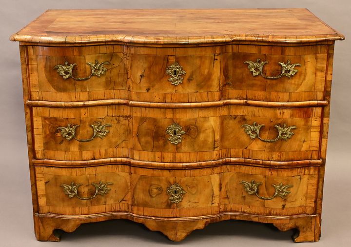 Barockkommode / Baroque chest of drawers