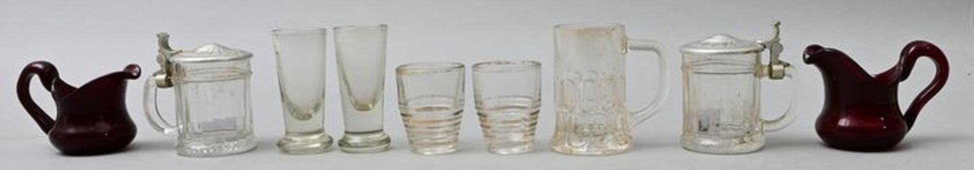 Neun Teile Miniaturglas / Nine pieces miniature glass