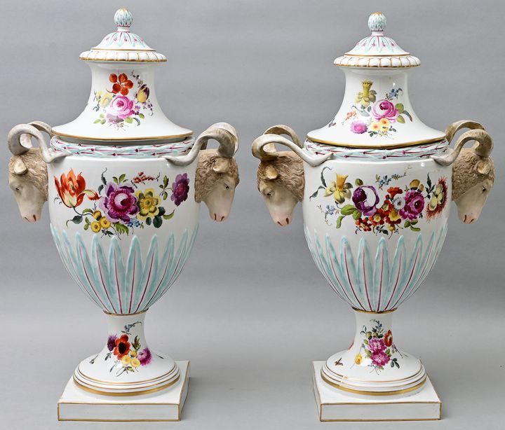 Paar Prunkvasen Fürstenberg/ a pair of large vases - Bild 8 aus 8