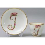 Tsse mit Monogramm-Dekor/ cup with saucer