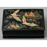 Lackdose mit Schwänen / Lacquer box with swans