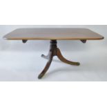 Tisch / Table