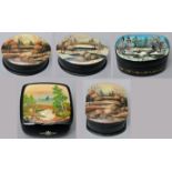 Fünf kleine Lackdosen mit Landschaftsdarstellungen / Five small lacquer boxes