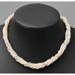 Perlenkette/ pearl necklace