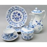 Sieben Geschirr-Einzelteile/ seven pieces of porcelain