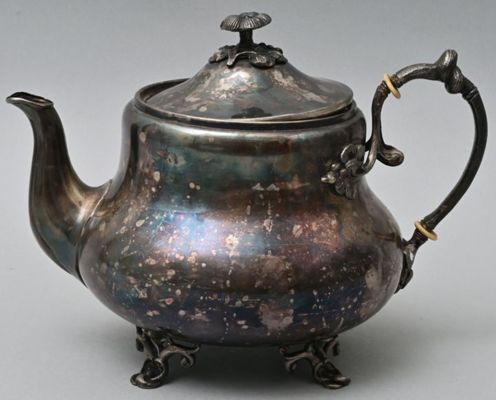 Versilberte Teekanne/ teapot