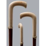 Damenspazierstock mit Elfenbeingriff / Ladies cane with ivory handle