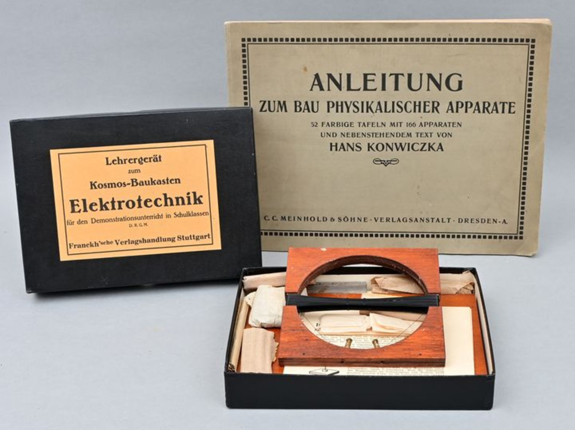 Kosmosbaukasten mit Anleitung / Electrical engineering kit