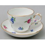 Tasse mit Untertasse/ cup with saucer