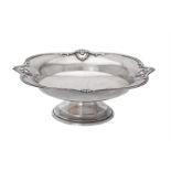 A SILVER SHAPED CIRCULAR PEDESTAL BOWL ELKINGTON & CO.