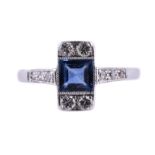 A 1930S SAPPHIRE AND DIAMOND PANEL RING