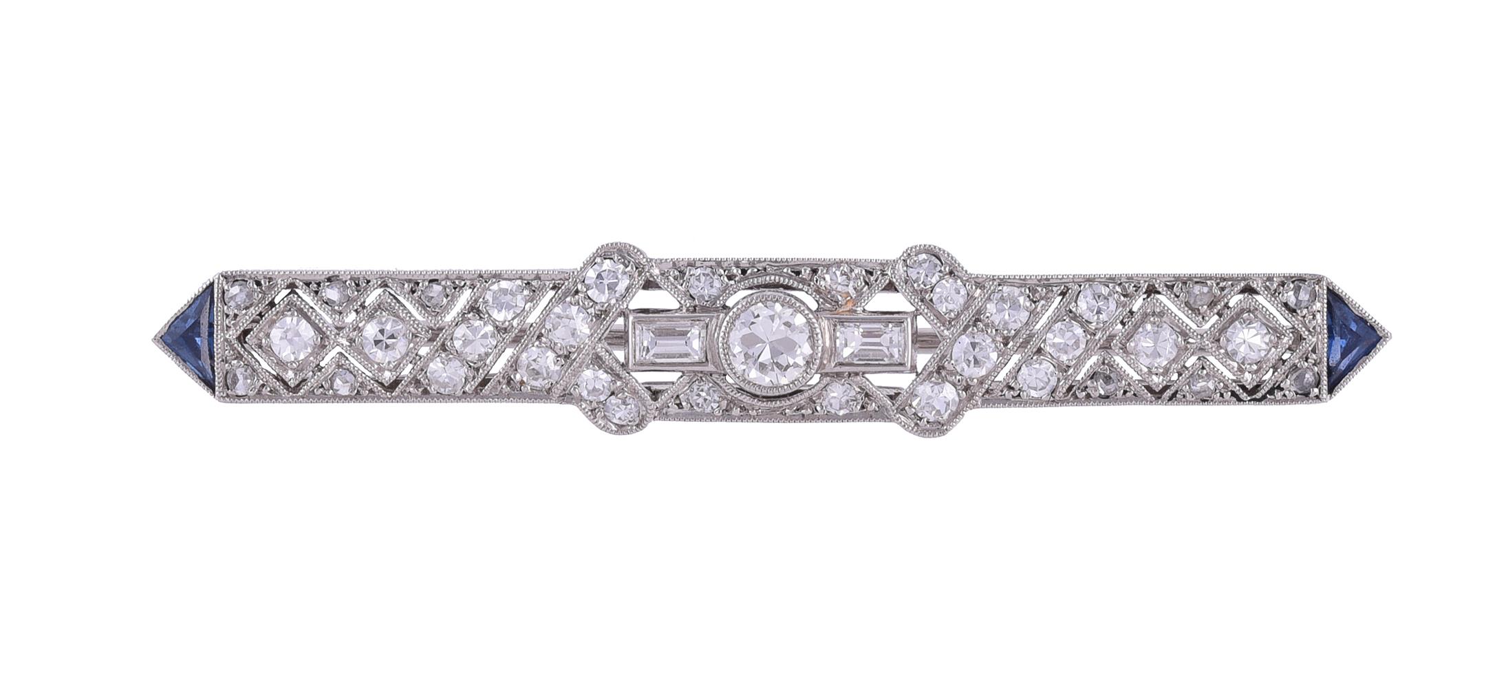 AN ART DECO DIAMOND AND SAPPHIRE BAR BROOCH