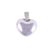 A DIAMOND SET HEART PENDANT