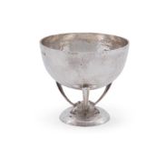 AN ARTS AND CRAFTS HAMMERED SILVER PEDESTAL BOWL, MAPPIN & WEBB