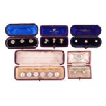 Y A COLLECTION OF VARIOUS ANTIQUE DRESS STUDS