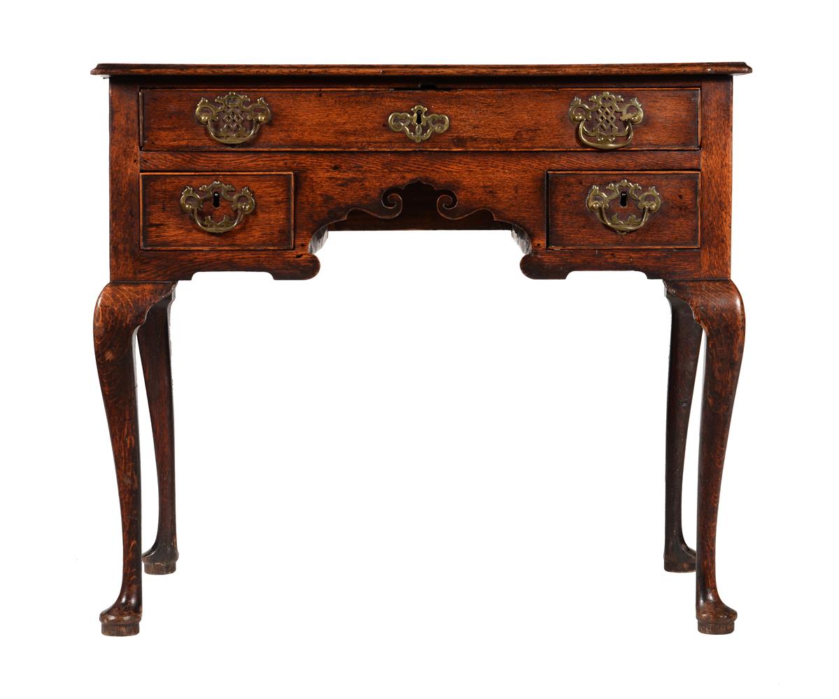 A George III oak side table or lowboy - Image 2 of 3