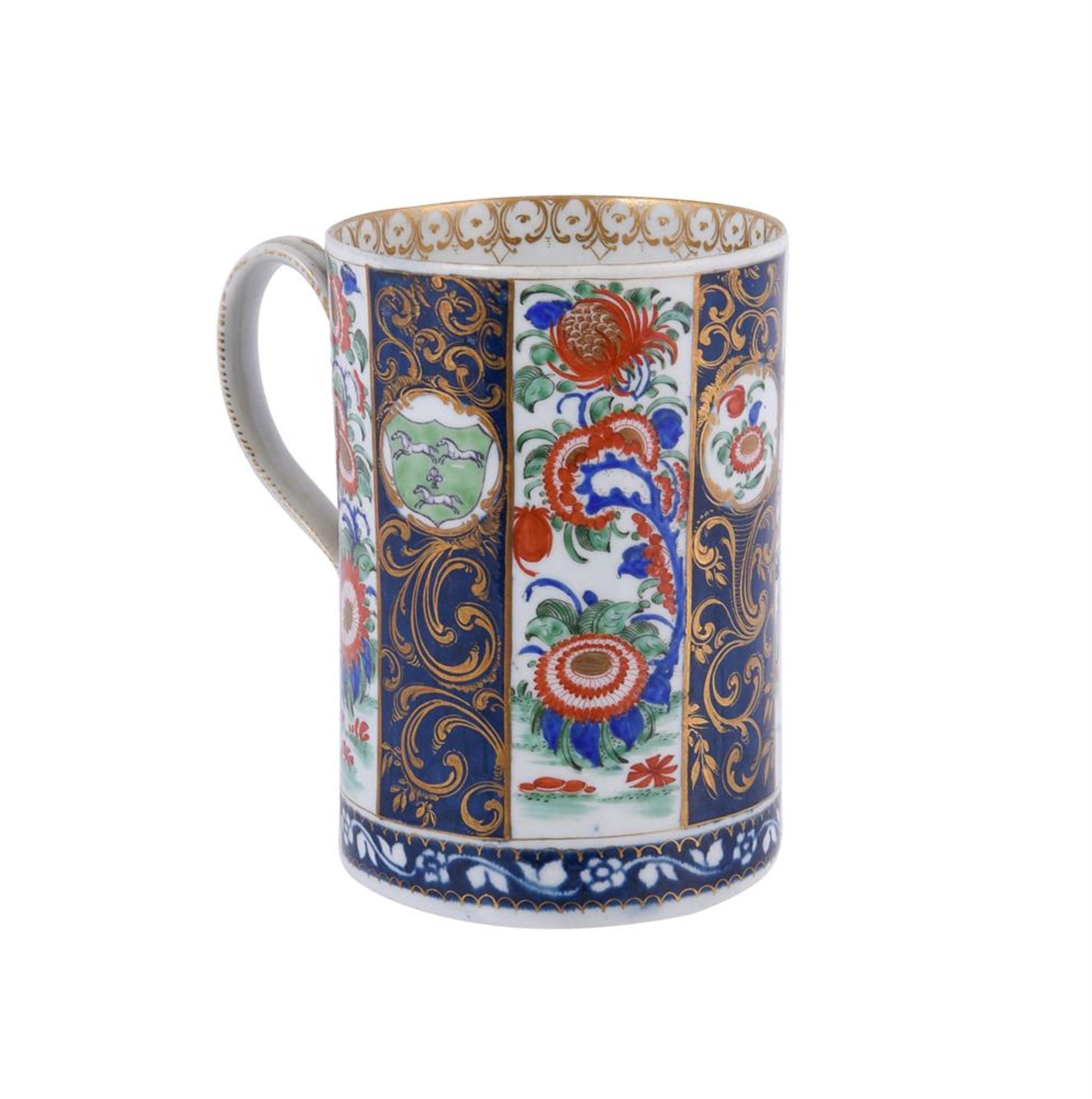 A Worcester 'Queen's' pattern 'Rich Kakiemon' cylindrical armorial mug from the Fry Service - Bild 2 aus 2