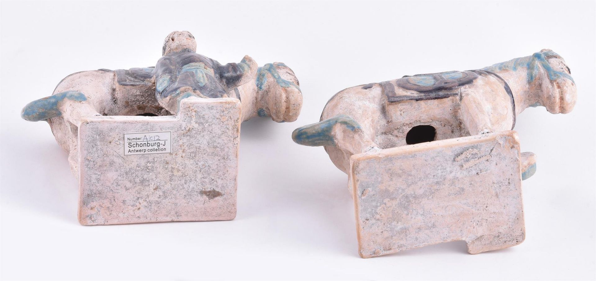 A pair of fahuai terracotta figures - Image 3 of 3