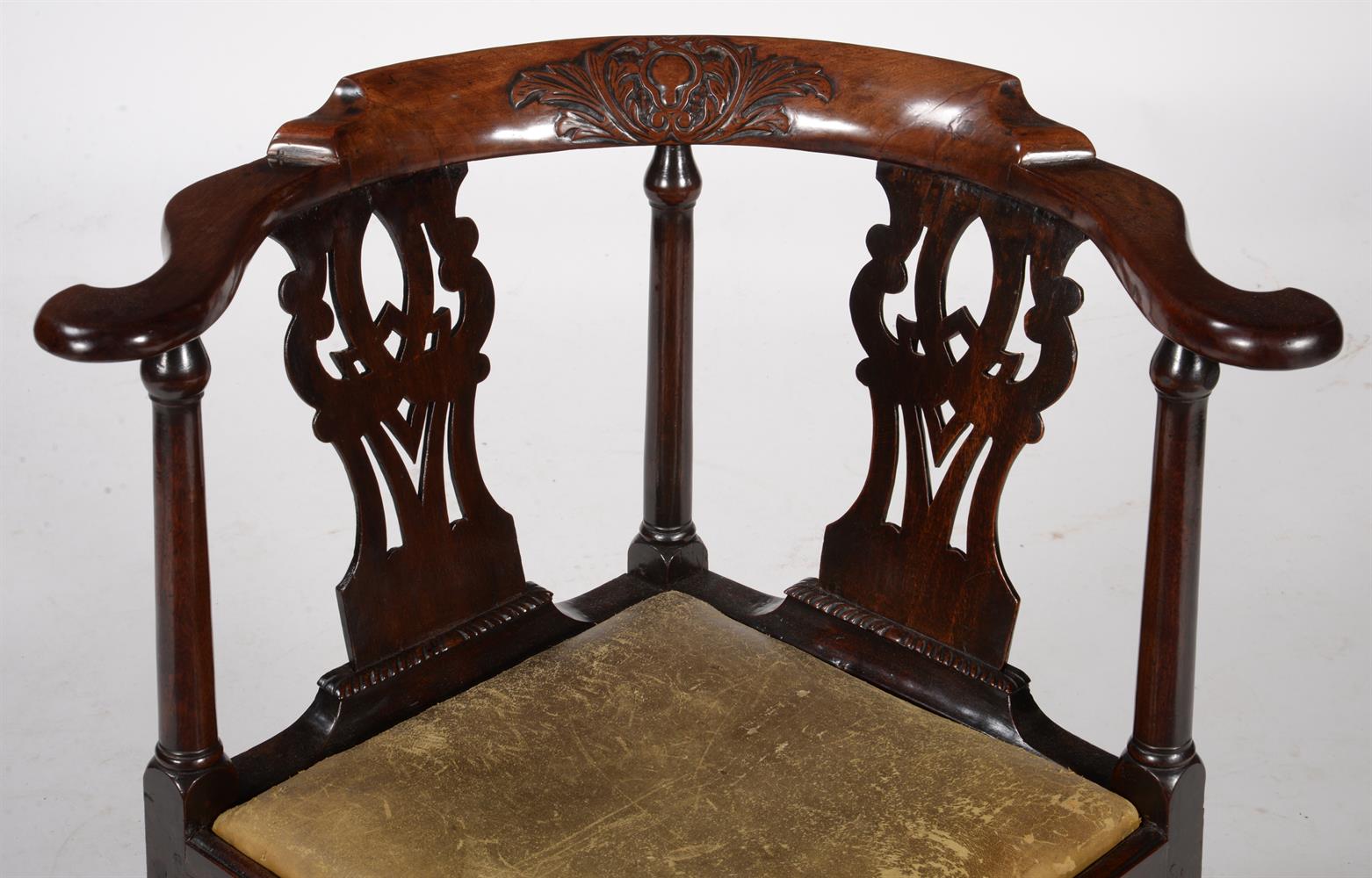 A George II mahogany corner chair - Image 2 of 3