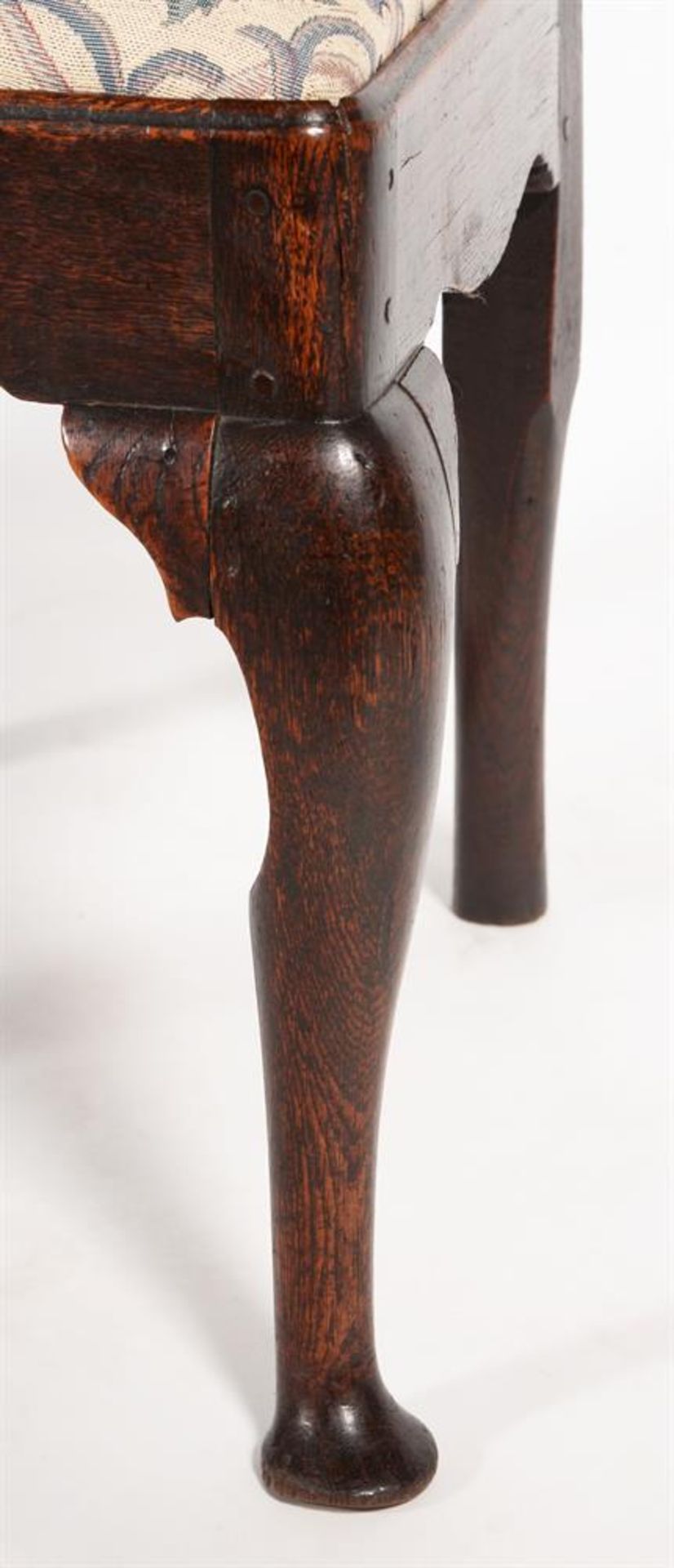 A pair of George II oak side chairs - Bild 3 aus 4