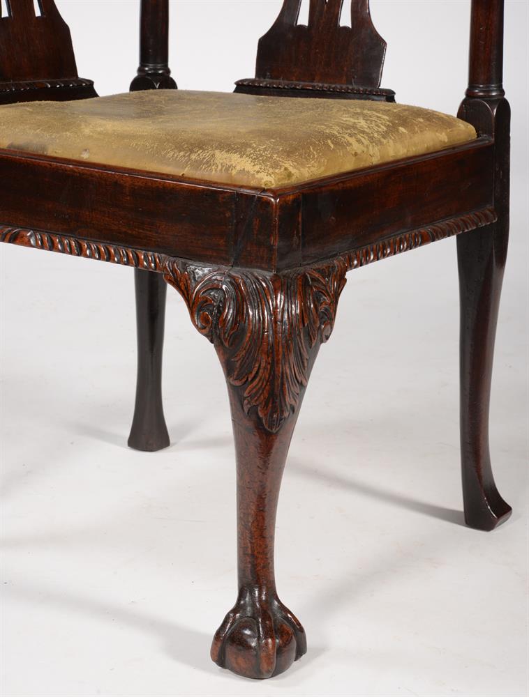 A George II mahogany corner chair - Image 3 of 3