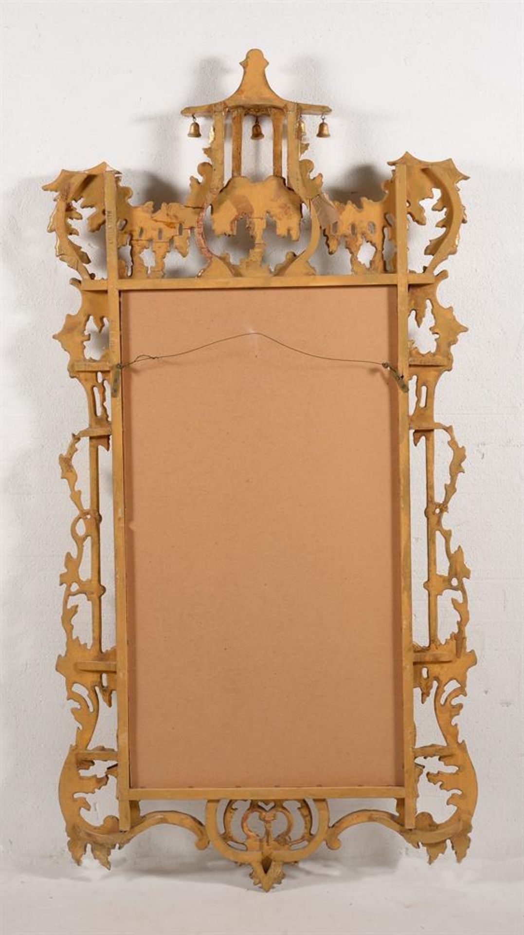 A pair of modern Italian giltwood wall mirrors in Chinese Chippendale style - Image 3 of 4