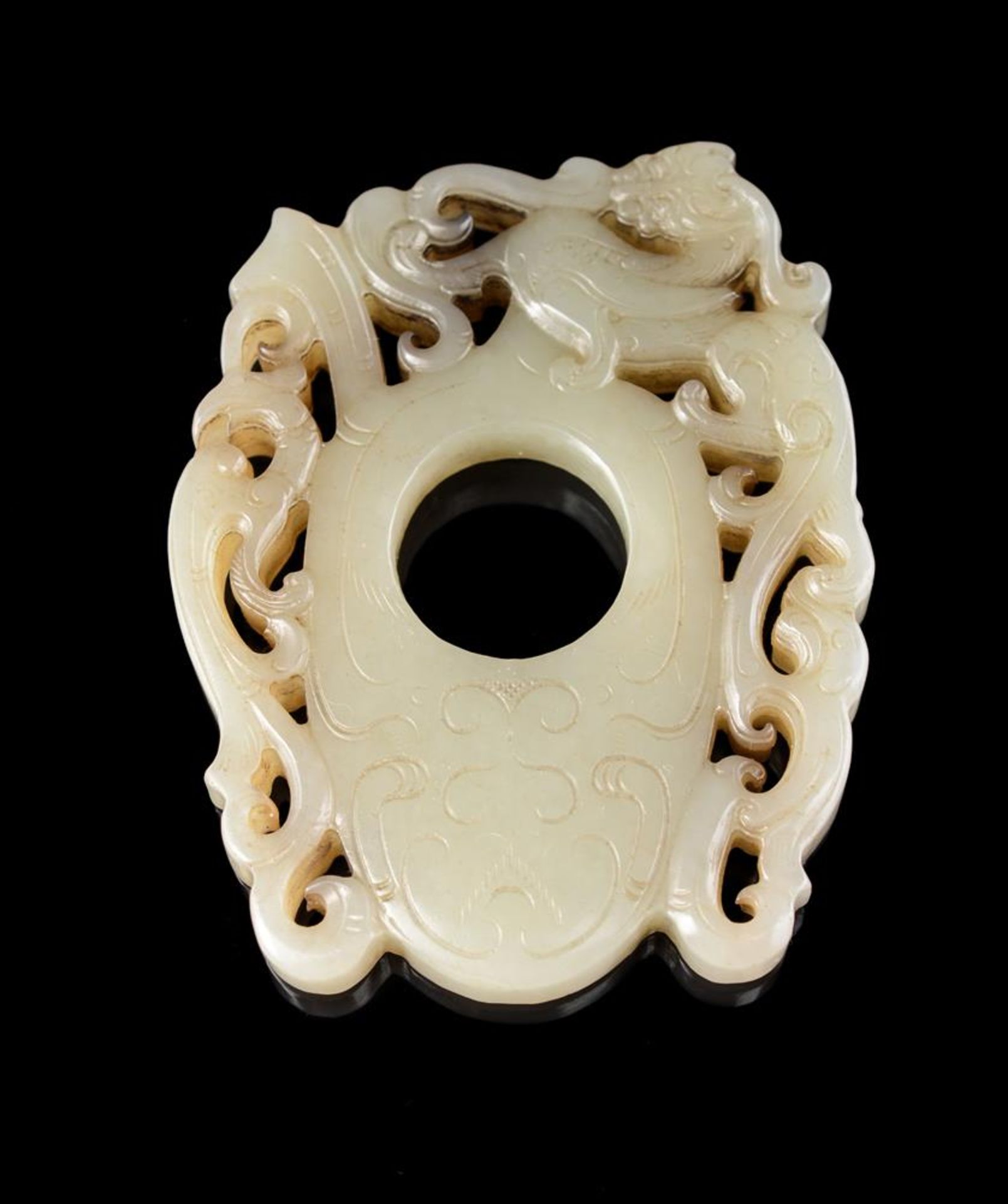 A group of five Chinese jade plaques and pendants - Image 8 of 16
