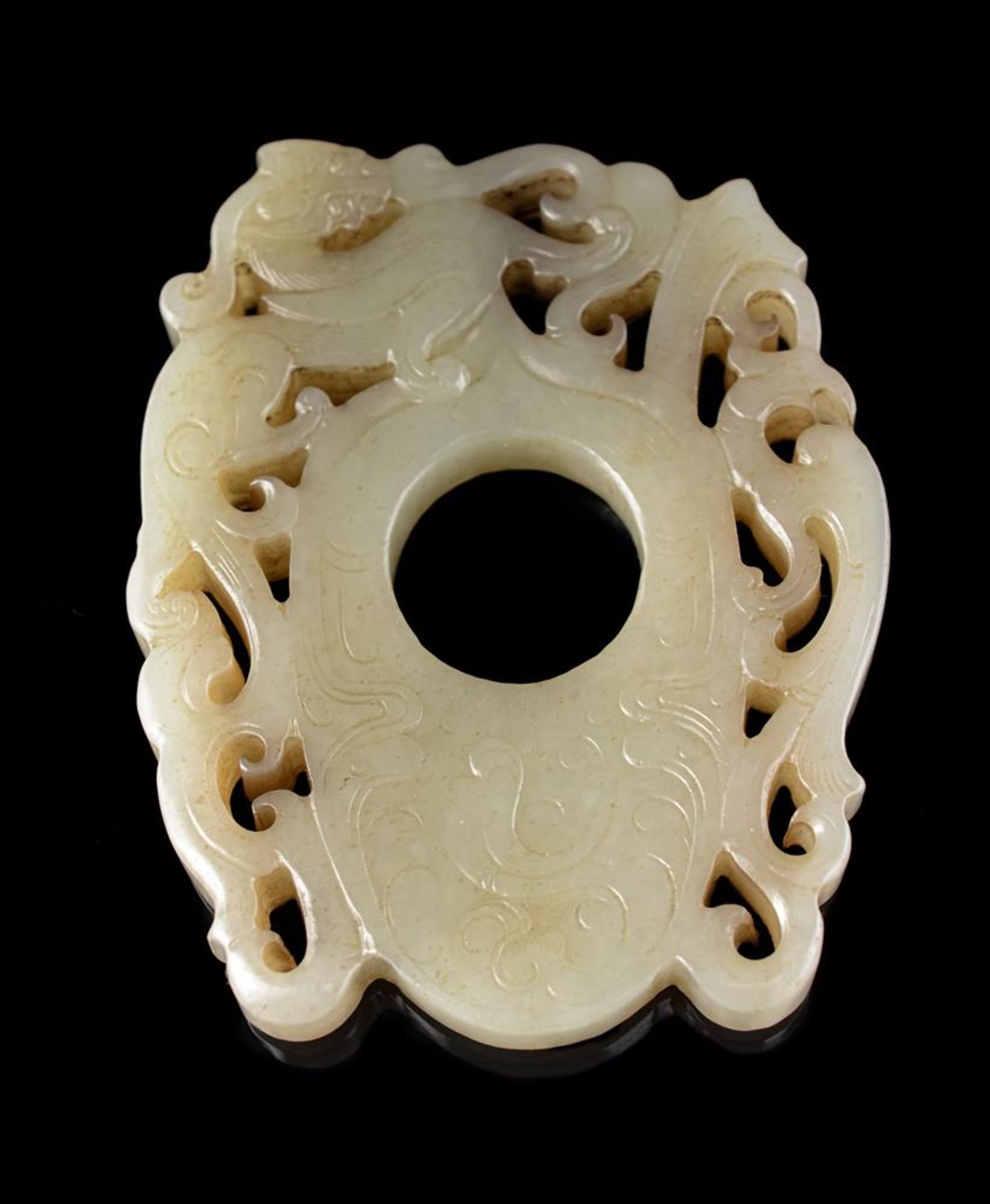 A group of five Chinese jade plaques and pendants - Image 9 of 16