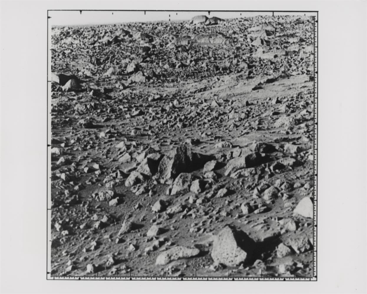 Martian soil and weather investigations (3 views), Viking Lander 1, Jul - Aug 1976 - Image 4 of 7