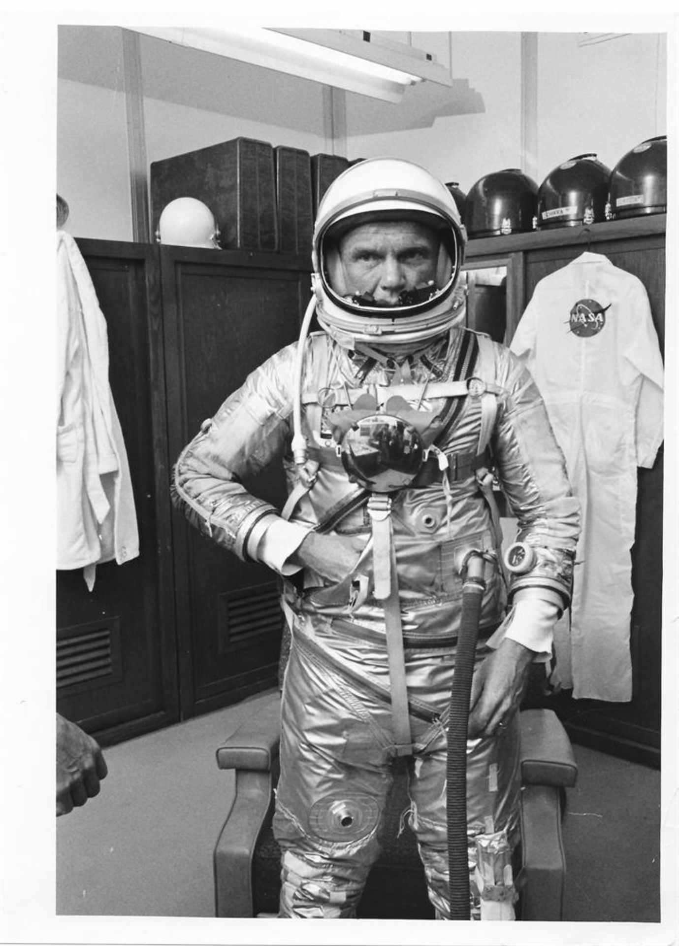 Five portraits of John Glenn in his spacesuit, Mercury Atlas 6, 20 Feb 1962 - Image 2 of 10