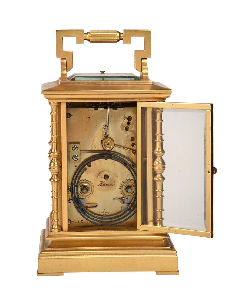 A FINE FRENCH GILT BRASS REPEATING CARRIAGE CLOCK INSET WITH LIMOGES ENAMEL PANELS - Image 3 of 7