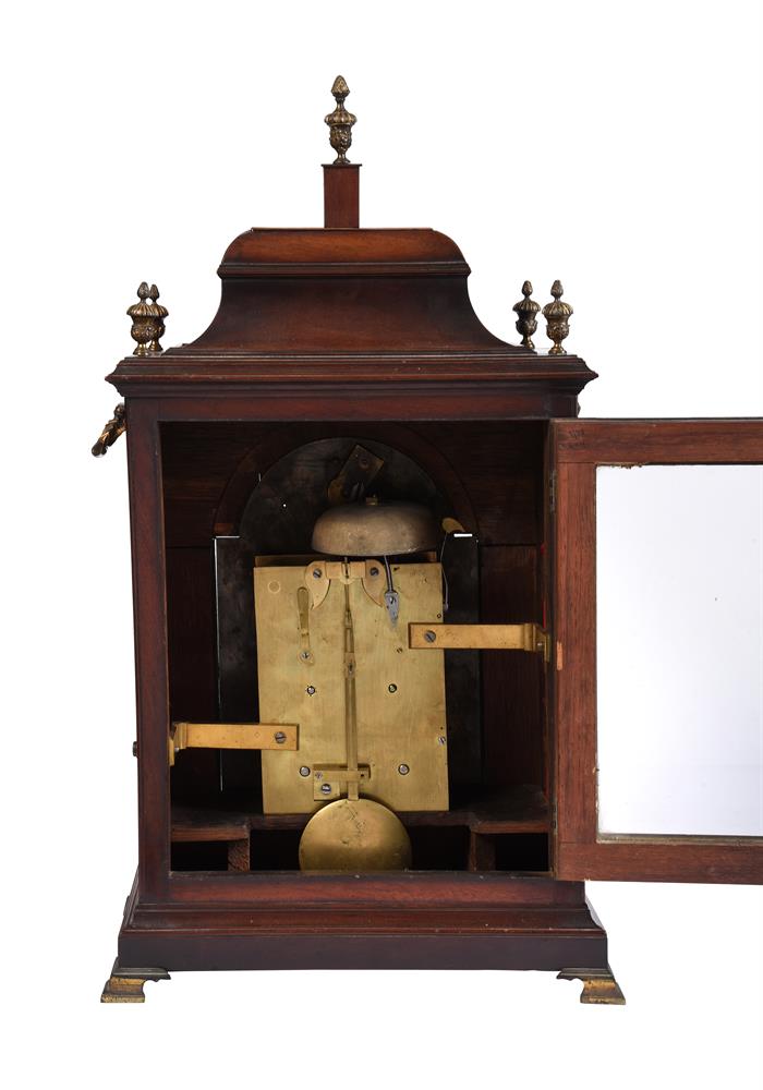 A BRASS MOUNTED MAHOGANY TABLE CLOCK - Image 2 of 3