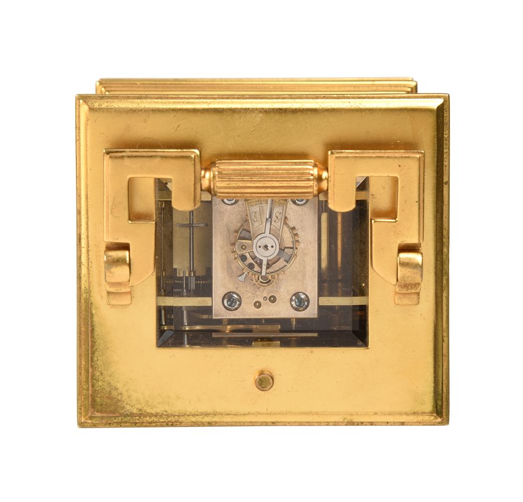 A FRENCH GILT ANGLAISE RICHE CASED REPEATING CARRIAGE CLOCK WITH FINE ENGRAVED FRETWORK PANELS - Image 5 of 5