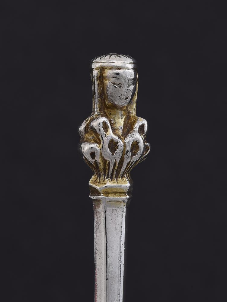 AN UNASCRIBED PROVINCIAL SILVER MAIDENHEAD SPOON, MAKER'S MARK S IN REVERSE - Image 7 of 7