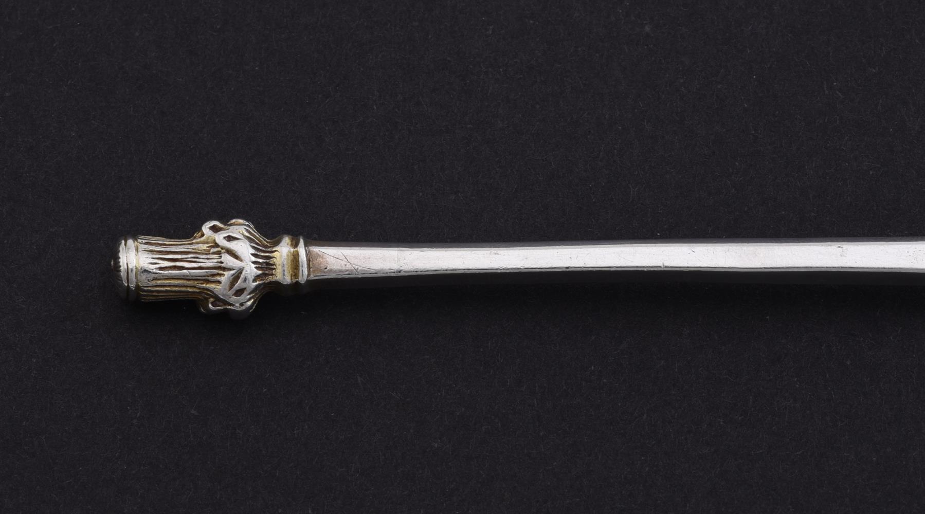 AN UNASCRIBED PROVINCIAL SILVER MAIDENHEAD SPOON, MAKER'S MARK S IN REVERSE - Image 6 of 7