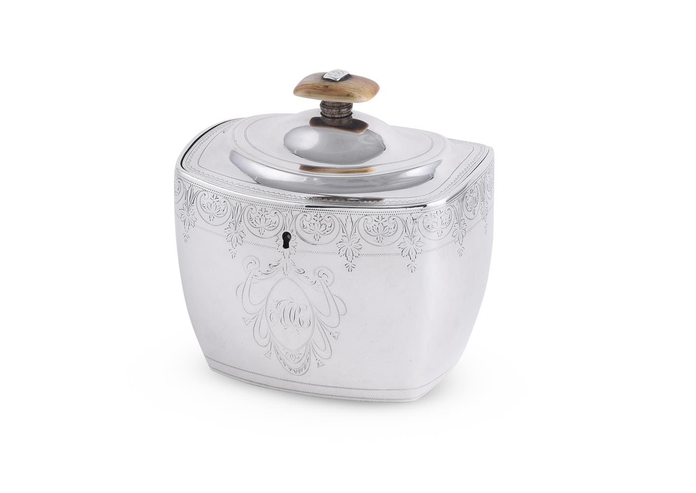 Y A GEORGE III SILVER OBLONG TEA CADDY, WILLIAM BENNETT