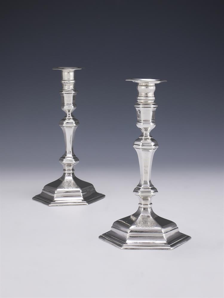 A PAIR OF GEORGE I CAST SILVER HEXAGONAL CANDLESTICKS, JOSEPH STEWARD I