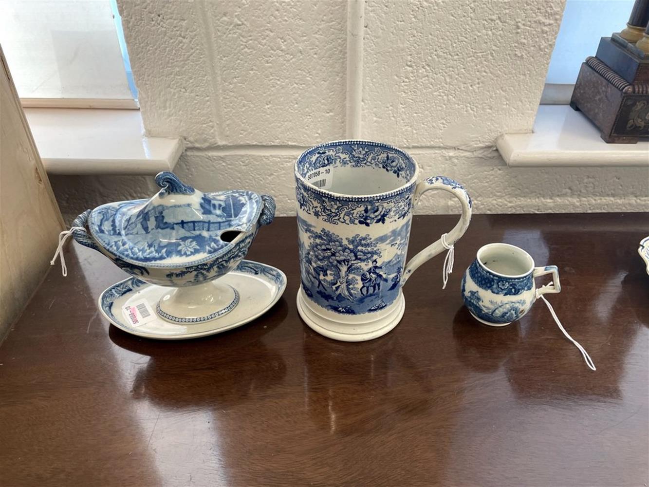 A miscellaneous selection of Staffordshire blue and white printed pottery - Image 2 of 19