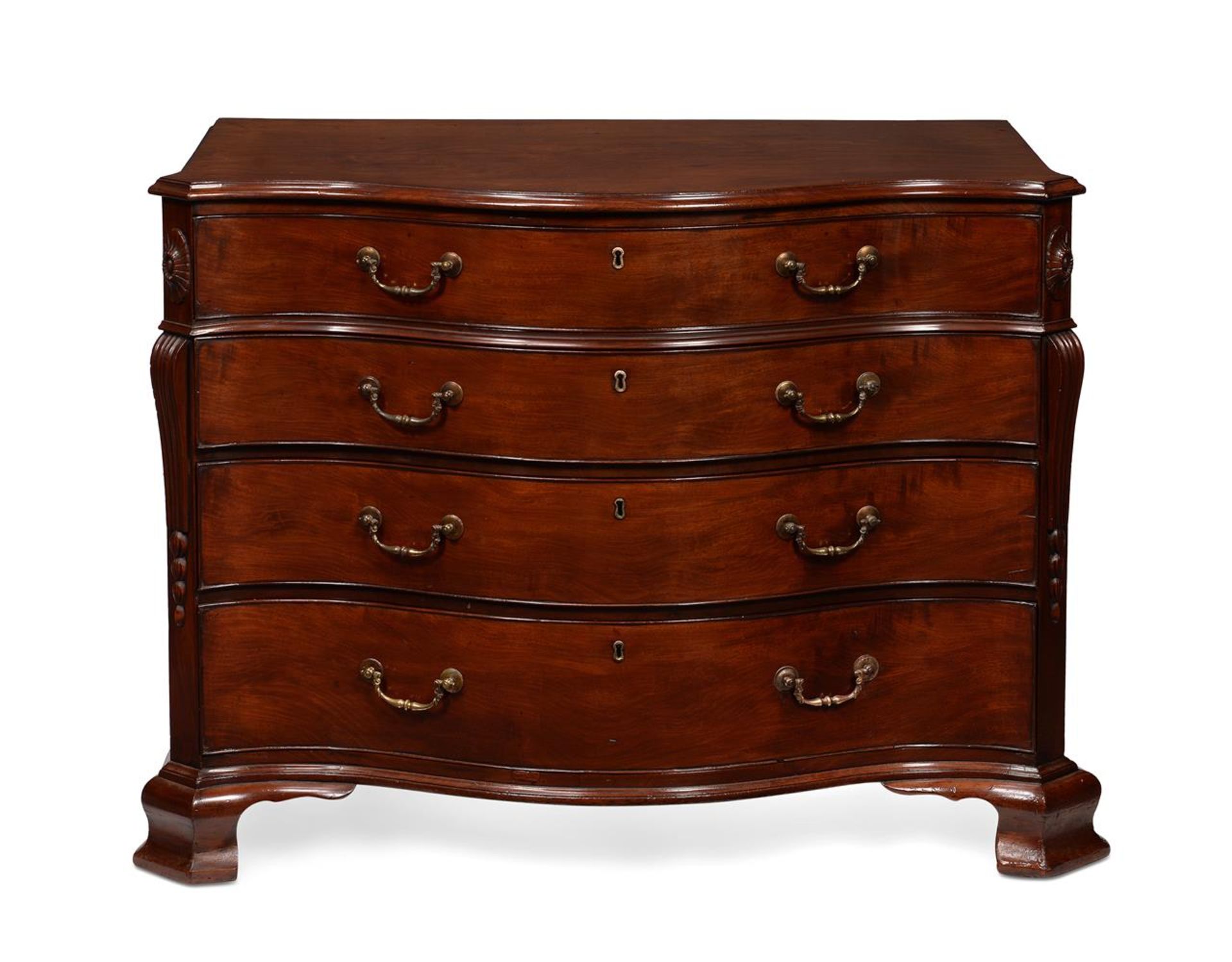 A GEORGE III MAHOGANY SERPENTINE COMMODE, IN THE MANNER OF THOMAS CHIPPENDALE, CIRCA 1770 - Image 4 of 9
